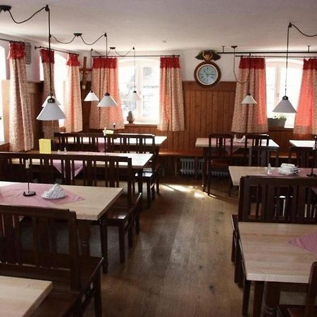 ホテル エバル Hattenhofen  エクステリア 写真