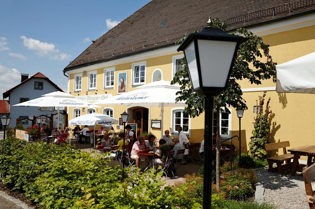 ホテル エバル Hattenhofen  エクステリア 写真